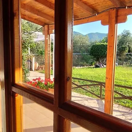 Villa Johnny Jo Aigio