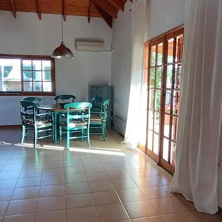 Johnny Jo 빌라 아이기오