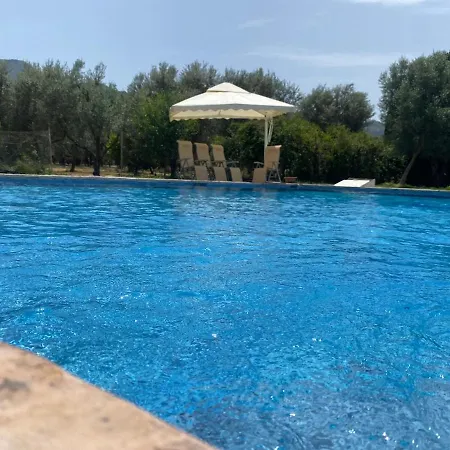 Johnny Jo 빌라 아이기오