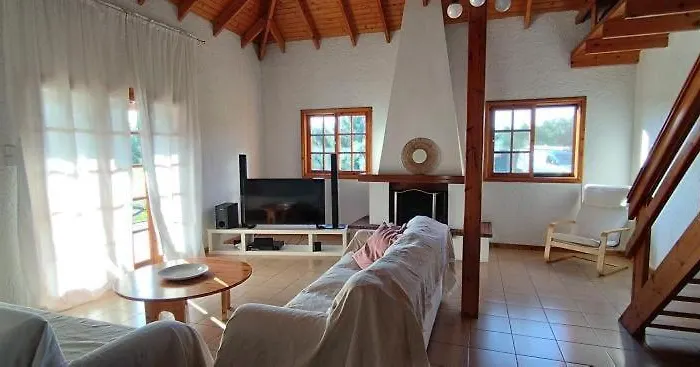 Βίλα Johnny Jo *