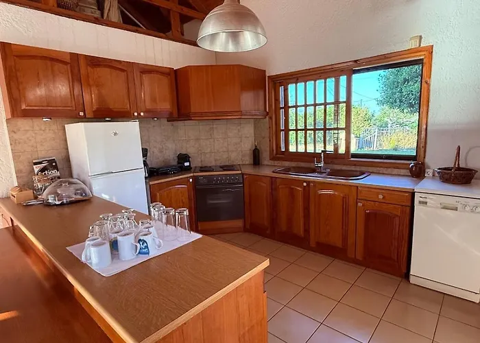 Villa Johnny Jo Egio