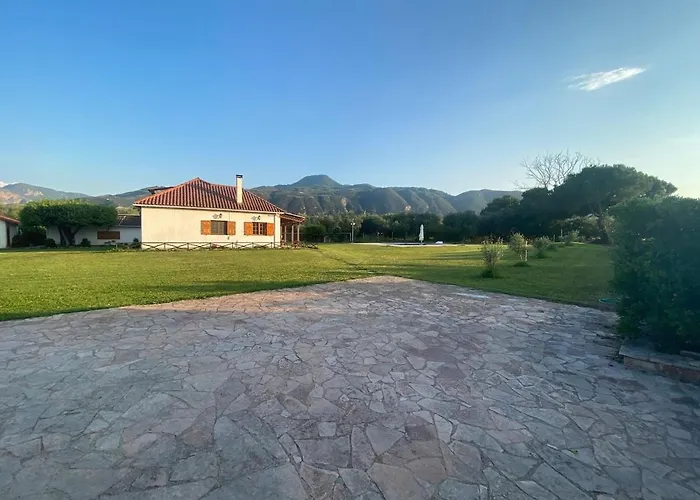 Villa Johnny Jo Egio